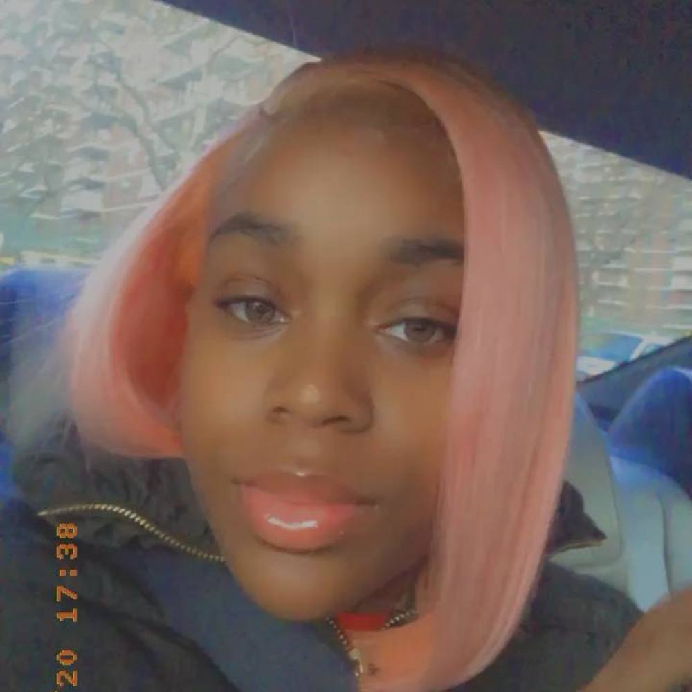 Meet your Posher, Danielle